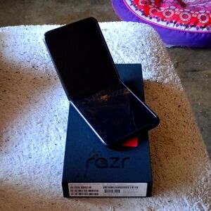 Motorola 5g razor 2024